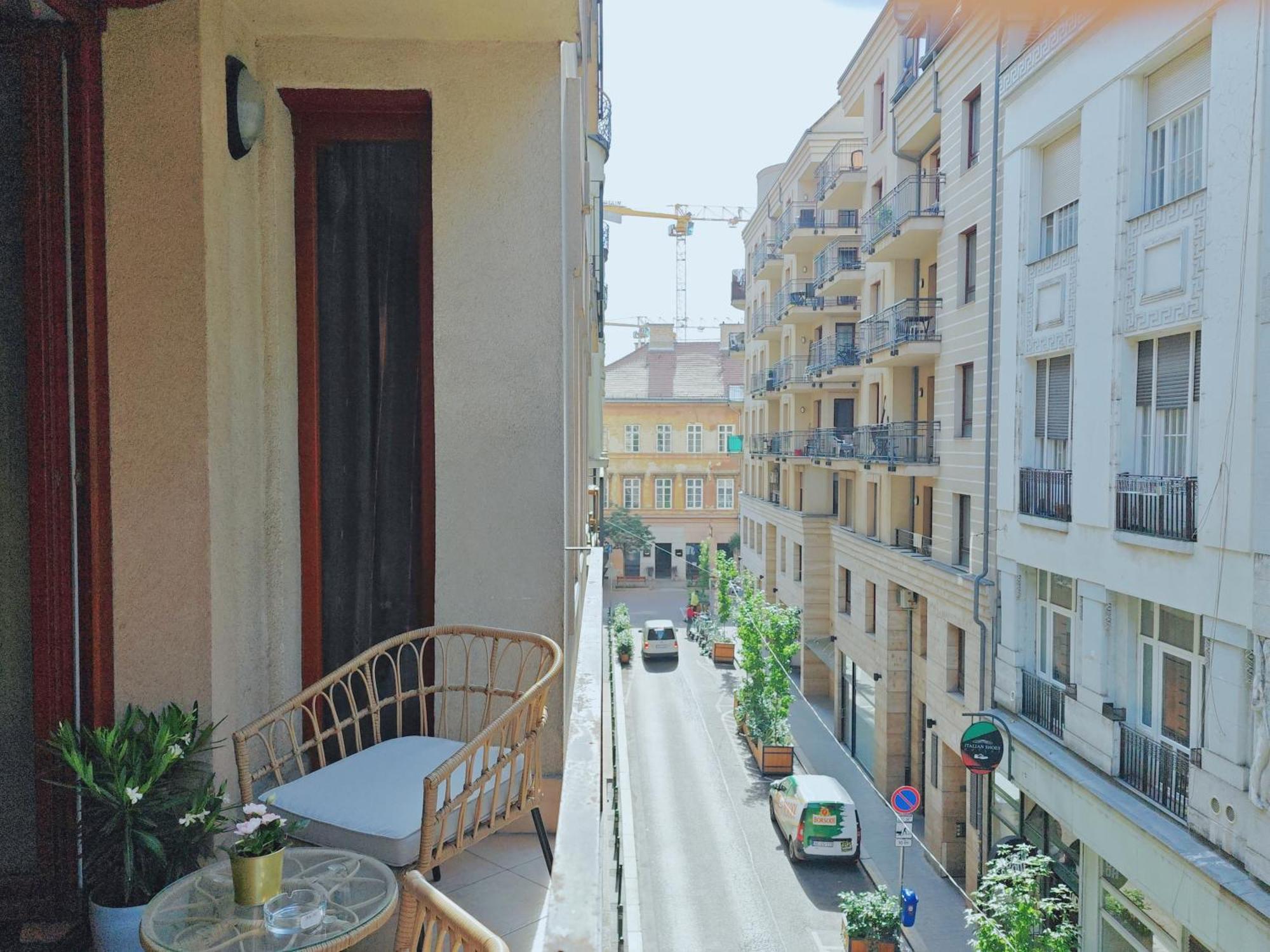 Leda By Nw Budapest